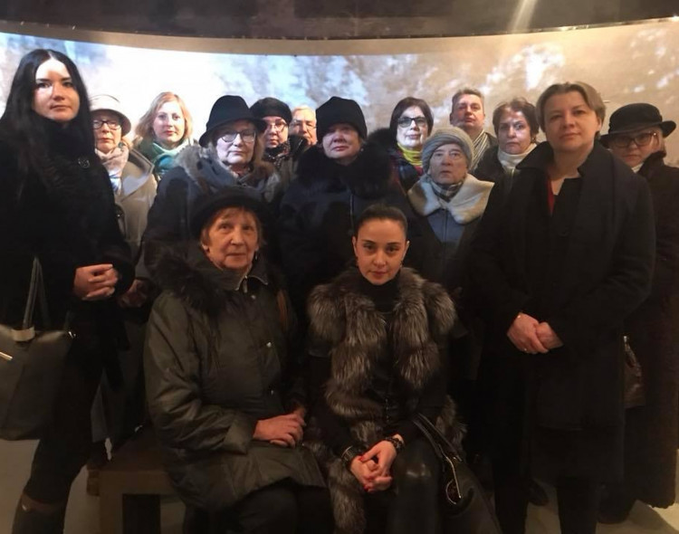 Skaudžios istorijos vingiais. Vilniaus socialdemokratų ekskursija į Genocido aukų muziejų